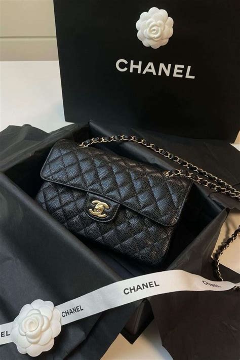 chanel flap lambskin|caviar vs lambskin Chanel.